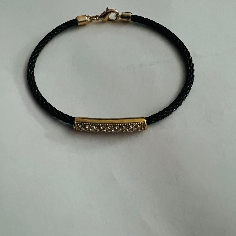 NWOT Guess Gold & Black Metal Mesh-Black Rhinestones Filled Bangle Bracelet $20
